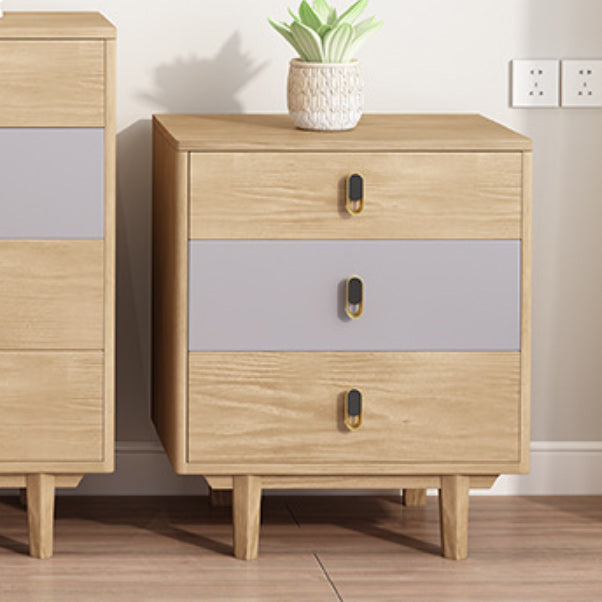 Coffre en bois moderne avec des jambes droites et des tiroirs accent coffre