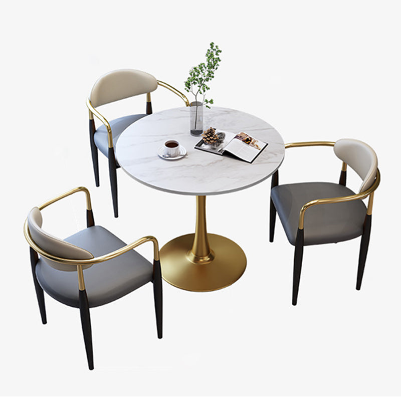 Traditionele luxe eettafel Stenen eettafel met metalen onderstel