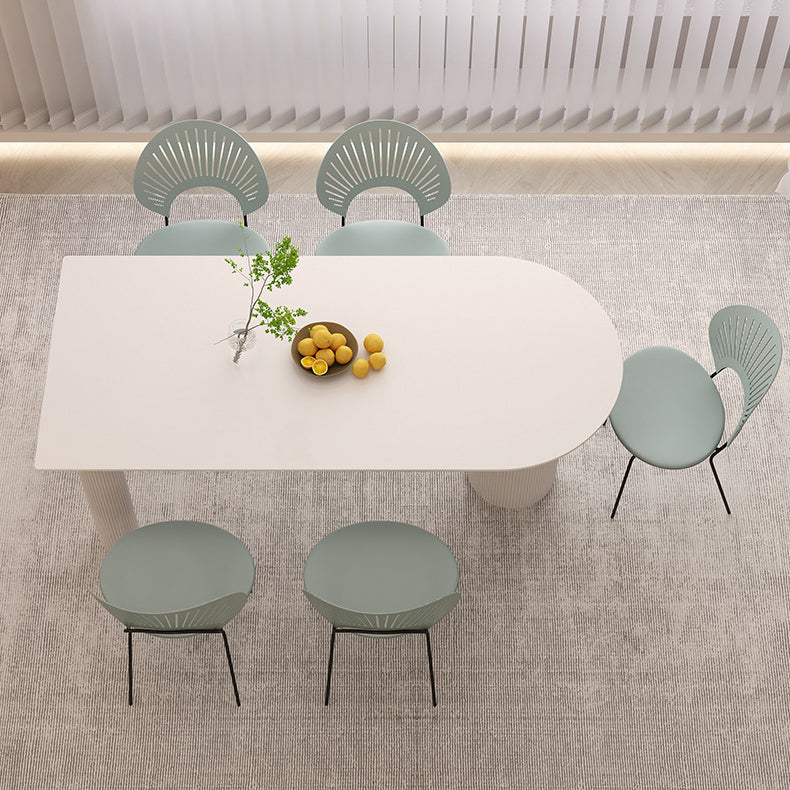 Zeitgenössischer Esstischstein -Esstisch mit 3 Beinen