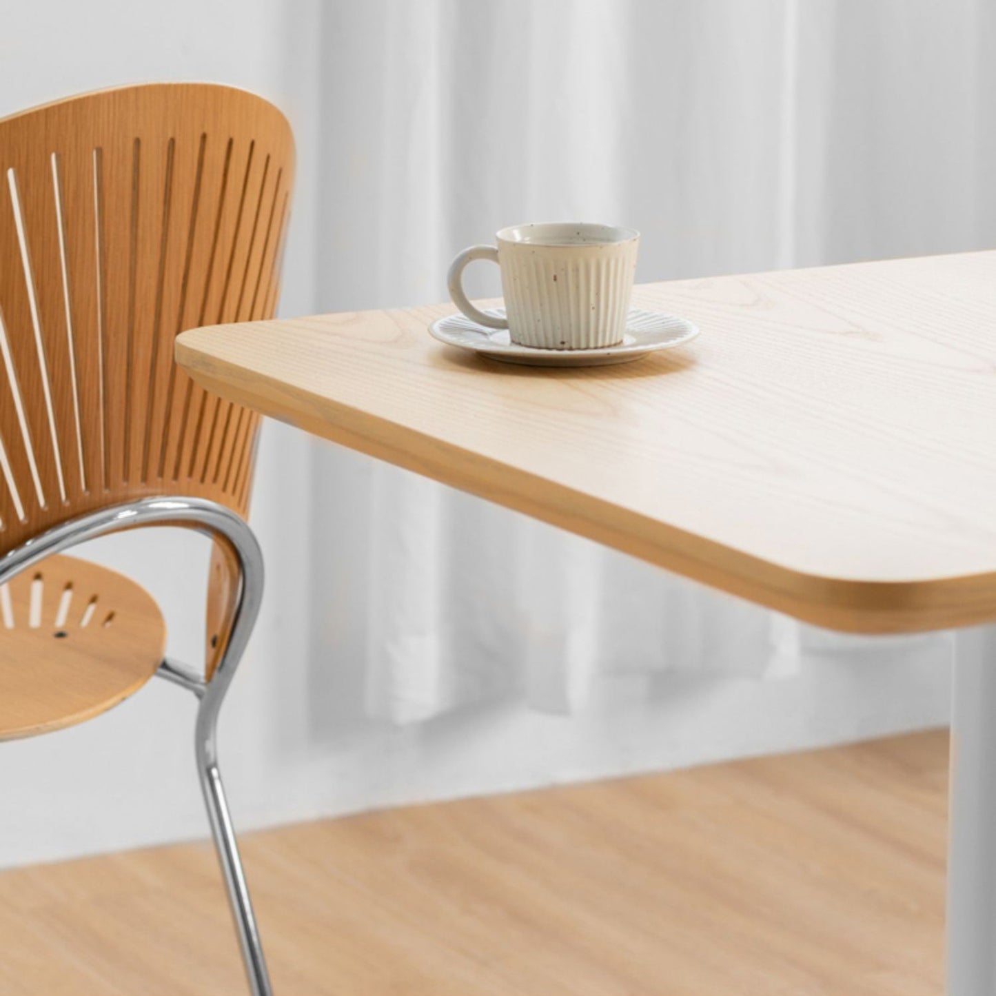 Mesa de comedor cuadrada mesa de fibra de densidad media con base de pedestal