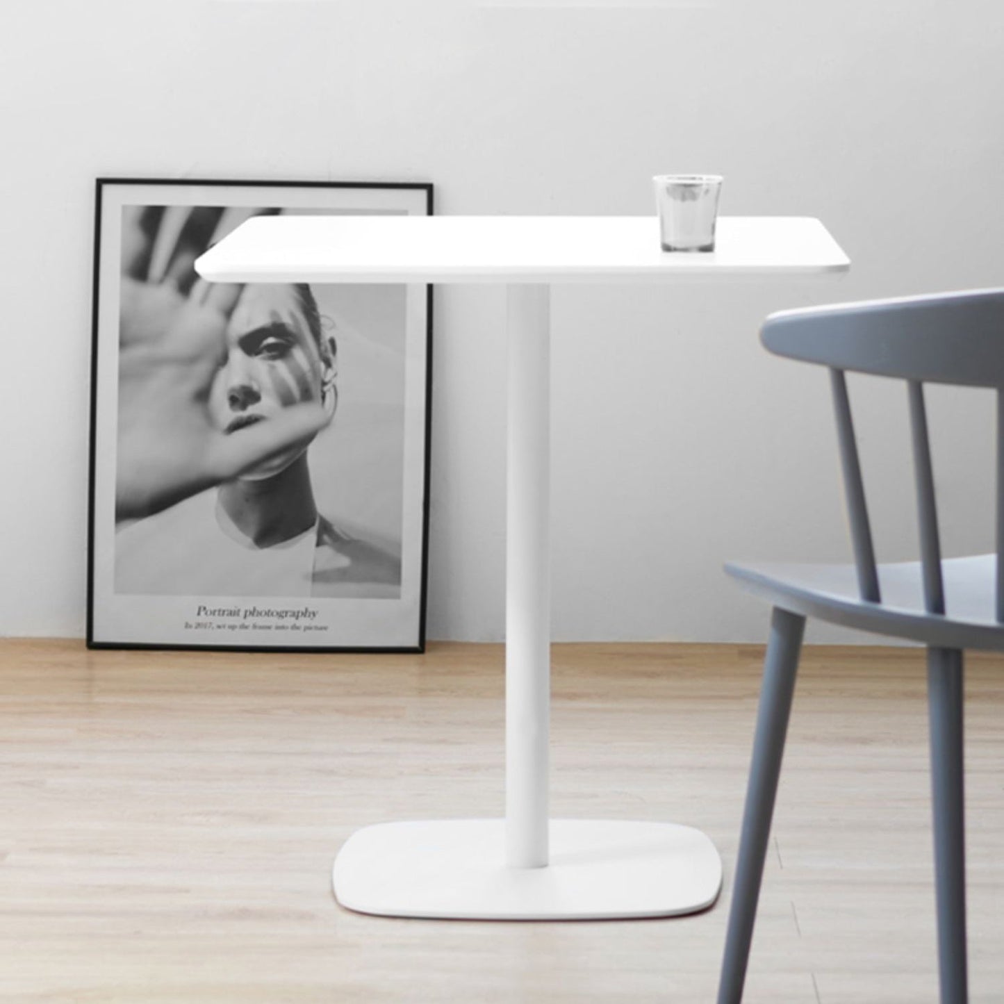 Square Esszimmertisch mitteldichte Faserplattentisch mit Sockelbasis