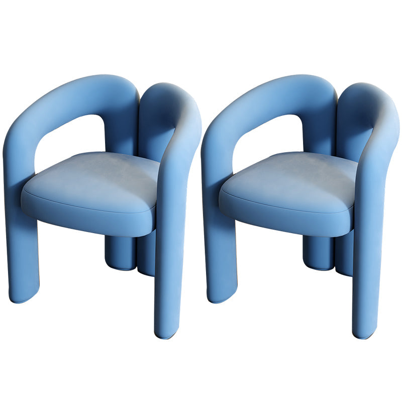 モダンなスタイルの布張りダイニングチェアオープンバックダイニングアームチェア