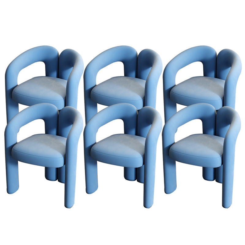 モダンなスタイルの布張りダイニングチェアオープンバックダイニングアームチェア