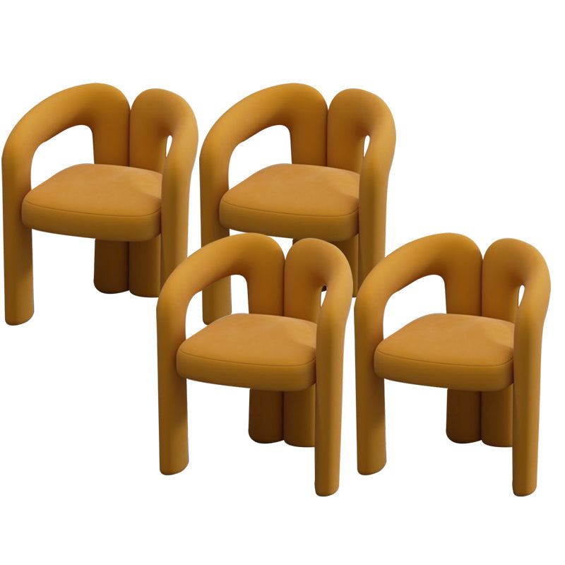 モダンなスタイルの布張りダイニングチェアオープンバックダイニングアームチェア