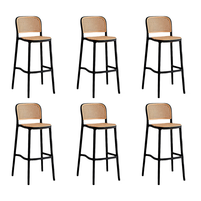 Tabouret de bar en plastique scandinave tabouret de bas de pied de pied sans arme pour le salon