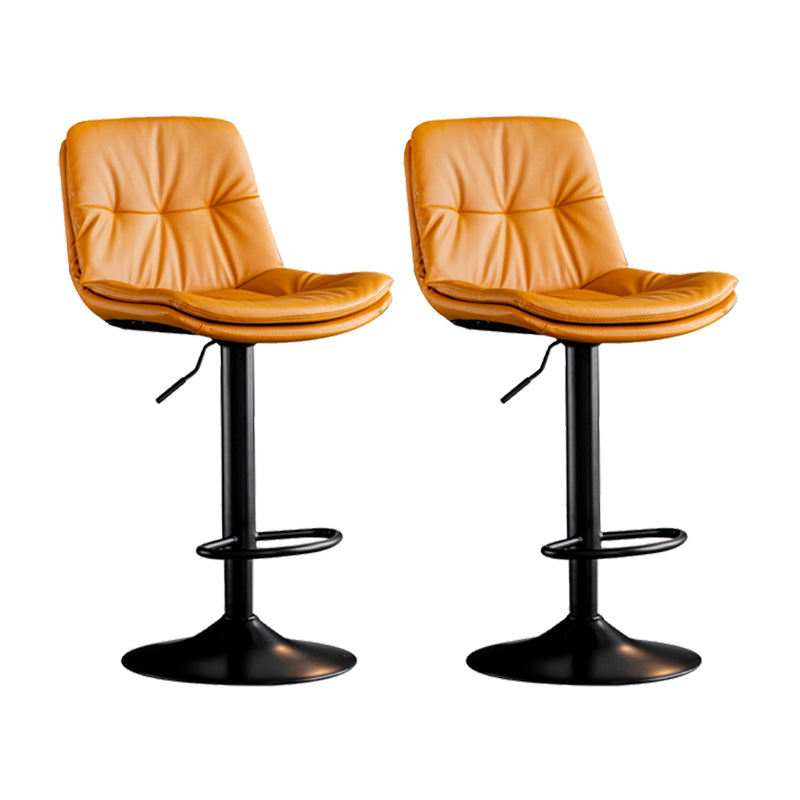 Sgabello da bar scandinavo in metallo, ecopelle, con schienale basso e base in ferro