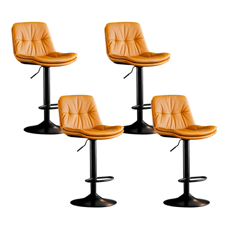 Sgabello da bar scandinavo in metallo, ecopelle, con schienale basso e base in ferro