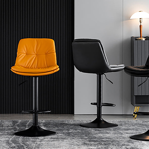 Sgabello da bar scandinavo in metallo, ecopelle, con schienale basso e base in ferro