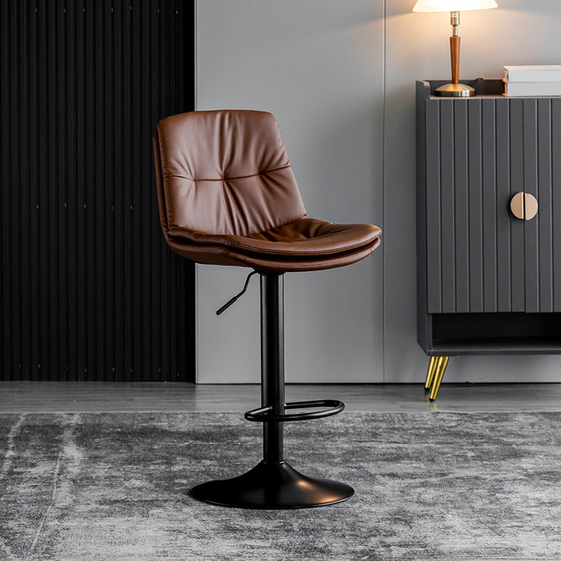 Sgabello da bar scandinavo in metallo, ecopelle, con schienale basso e base in ferro