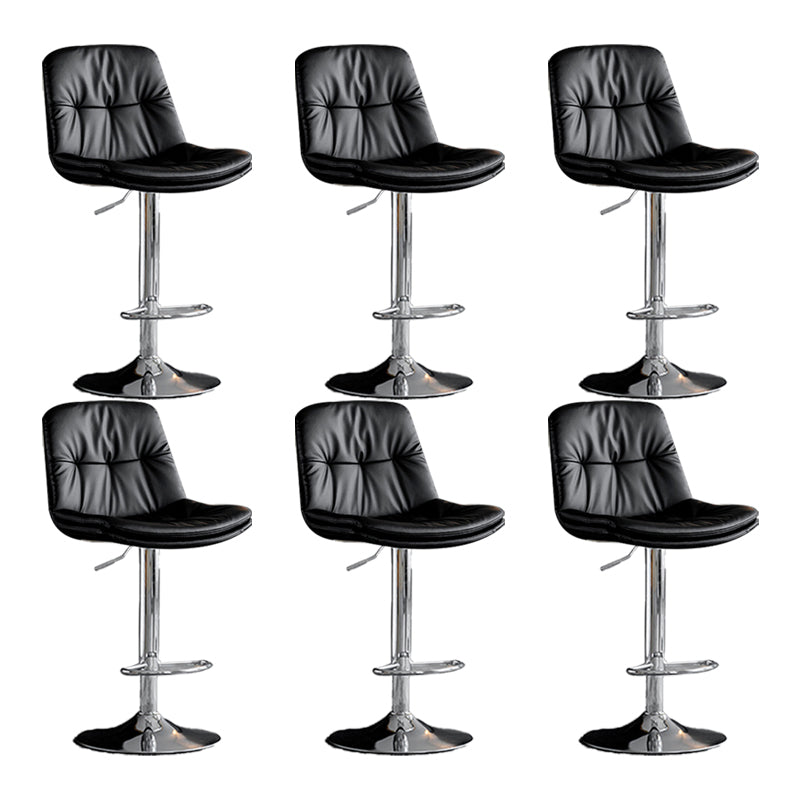 Sgabello da bar scandinavo in metallo, ecopelle, con schienale basso e base in ferro