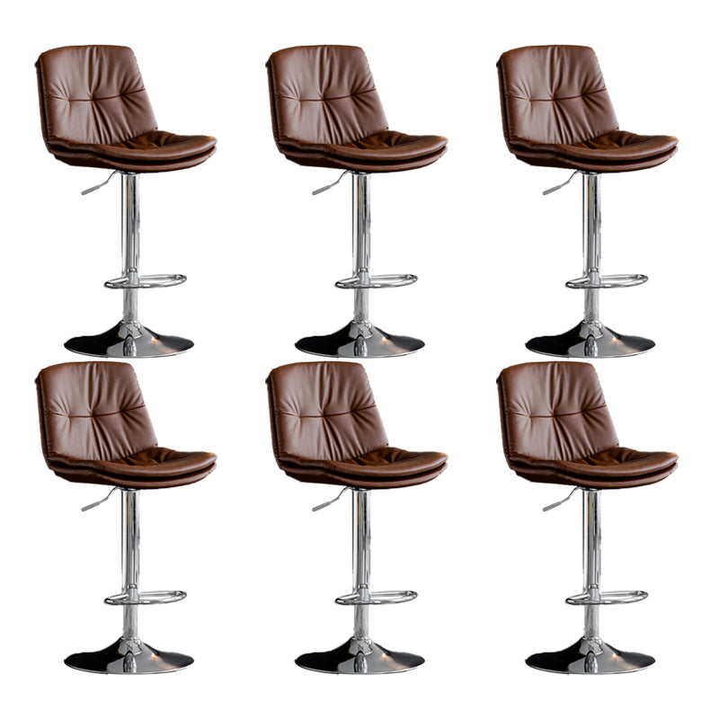 Sgabello da bar scandinavo in metallo, ecopelle, con schienale basso e base in ferro