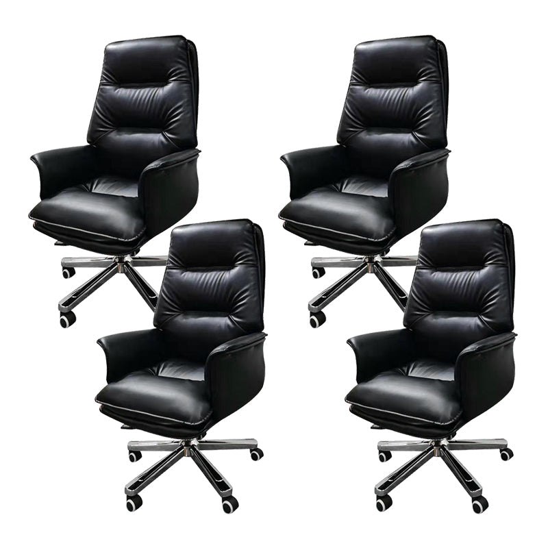 Eigentijdse bureaustoel, ergonomische wielen, zwart lederen directiestoel