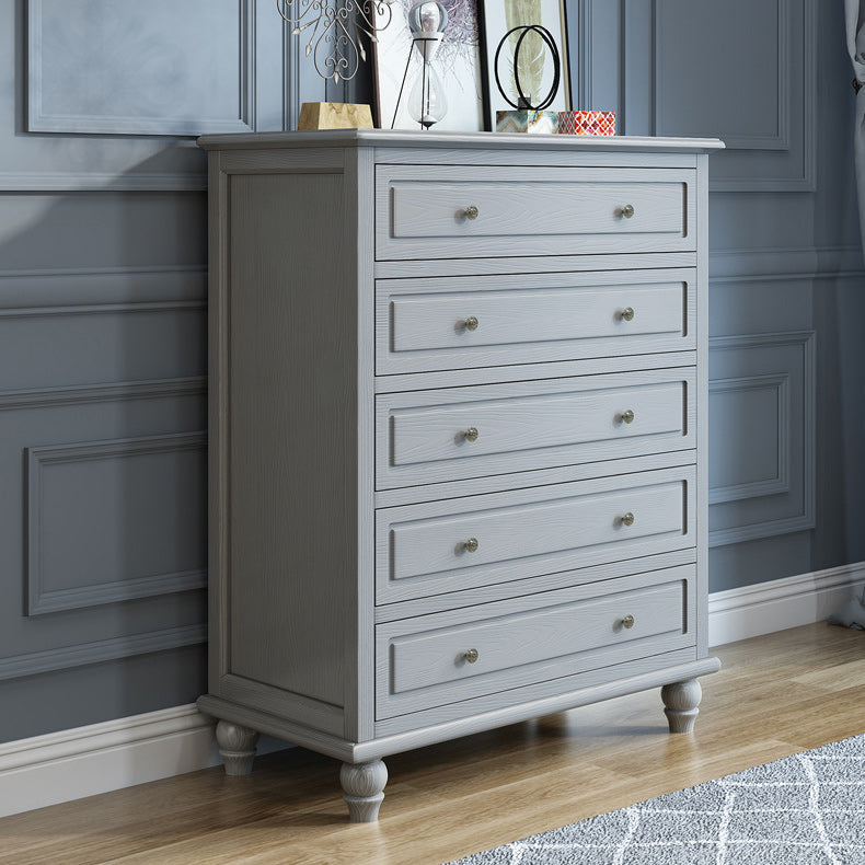 Coffre d'accent contemporain avec 5 tiroirs et pieds de chignon en bois massif