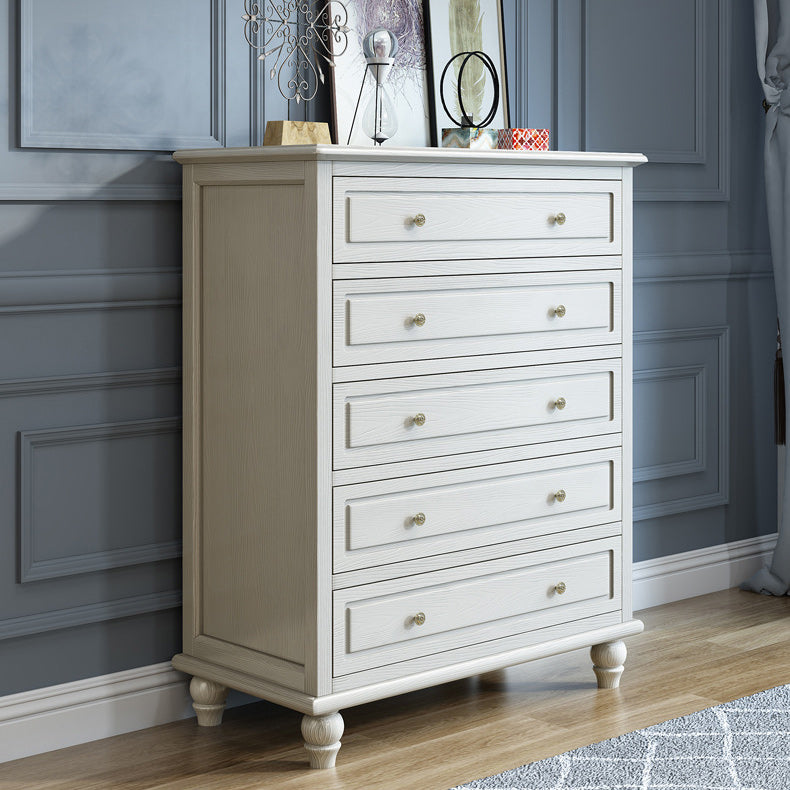 Coffre d'accent contemporain avec 5 tiroirs et pieds de chignon en bois massif