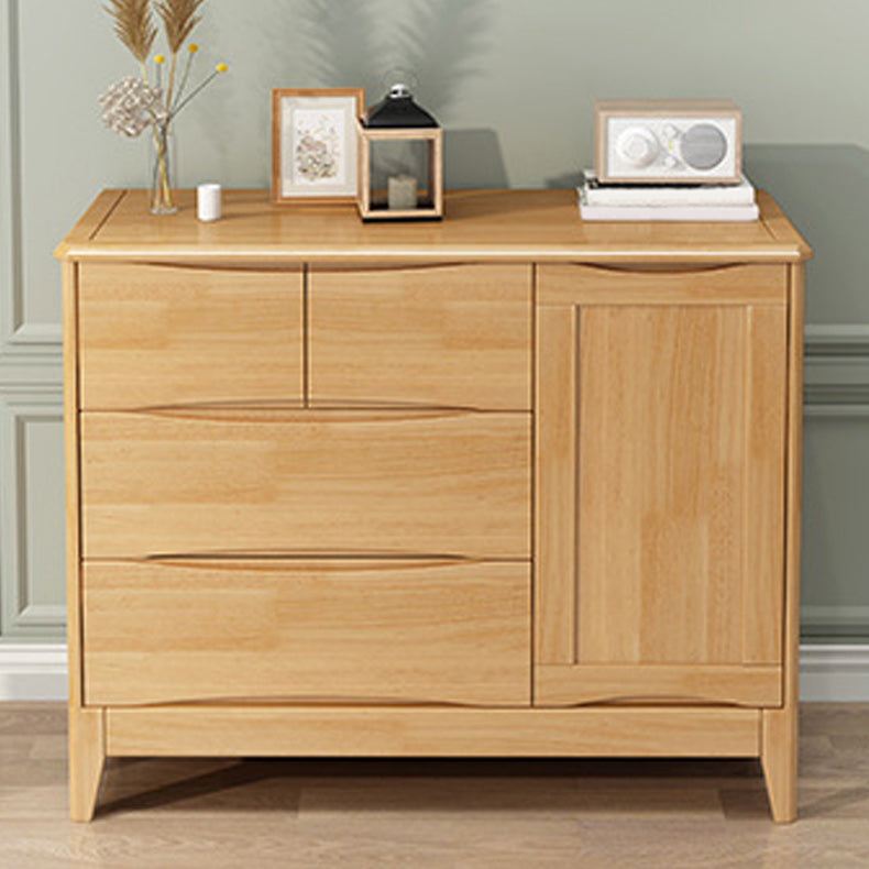 Accento di legno della metà del secolo con porte e 4 cassetti