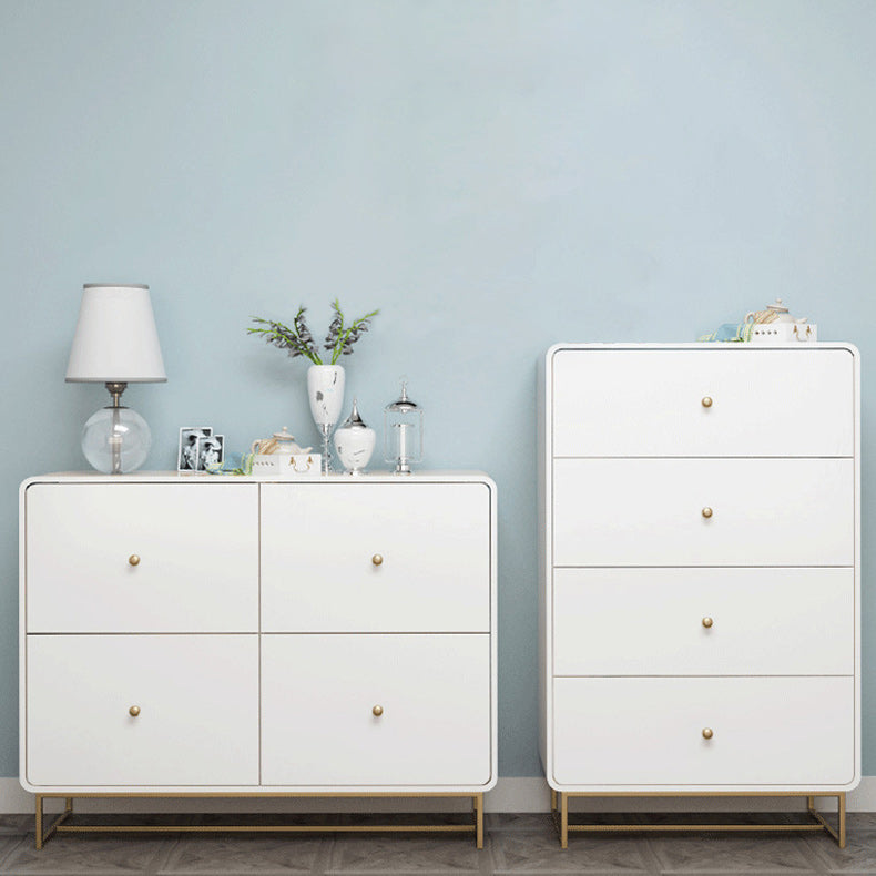 Moderne accentkist met ijzeren basis en massief hout zachte dichte borst