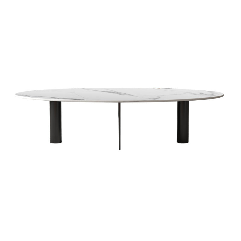 Glamouröser Couchtisch mit ovaler Steinplatte und Cocktailtisch mit 3 Beinen aus Metall