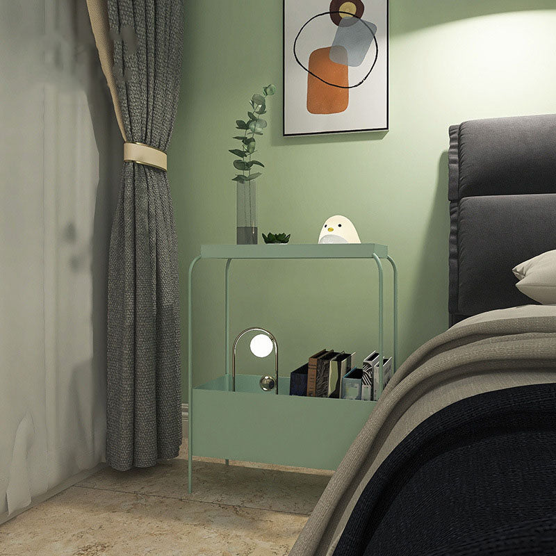 Nightand de table d'accent en métal contemporain 25,59 "Table table de nuit de lit avec 2 étagères