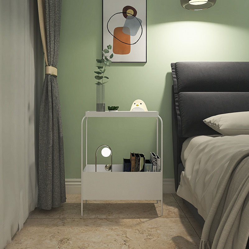 Nightand de table d'accent en métal contemporain 25,59 "Table table de nuit de lit avec 2 étagères