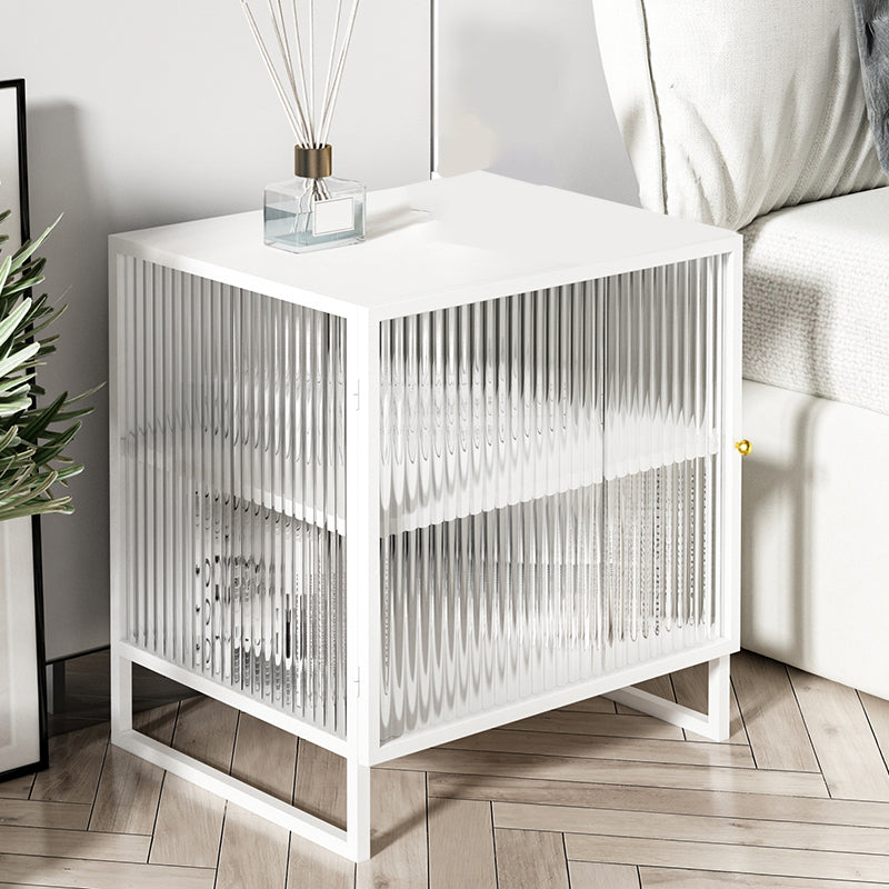 Tavolo da notte moderno da 21,65 "moderni in metallo nero / bianco mobile in metallo