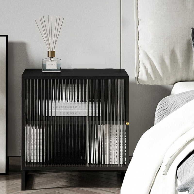 Tavolo da notte moderno da 21,65 "moderni in metallo nero / bianco mobile in metallo