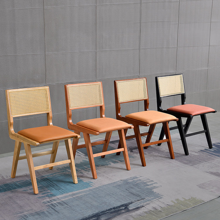 Traditionele stijl eetkamerstoel vast hout riet achterstoel voor thuis