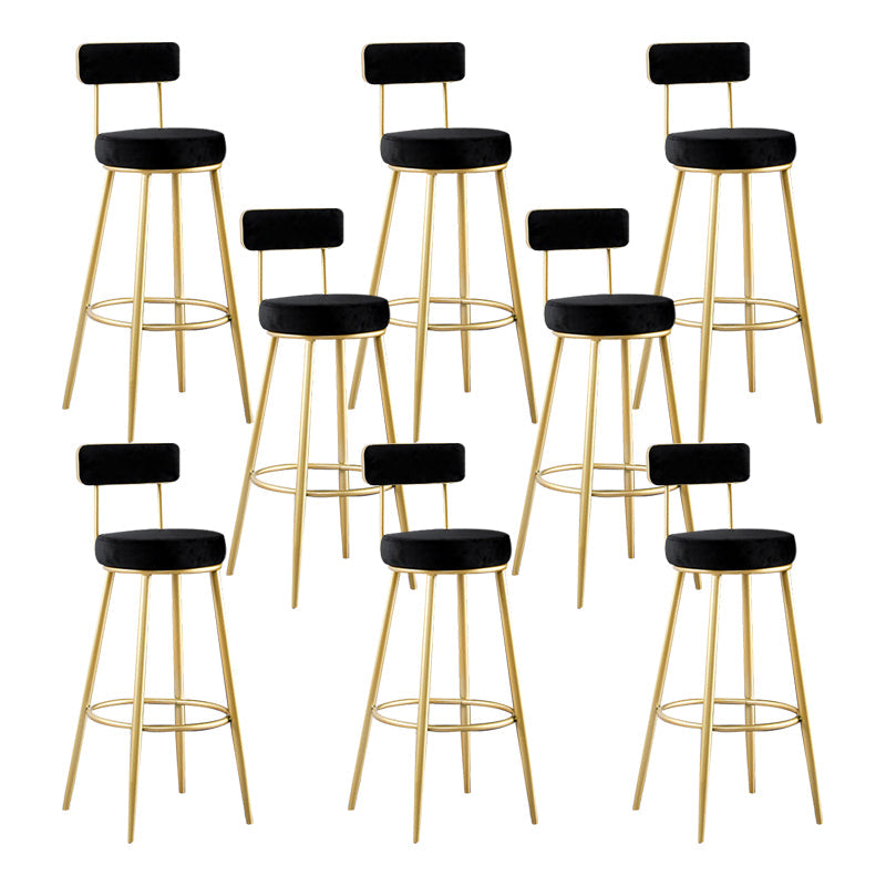 Taburete de bar de metal Glam con respaldo de tela y base dorada