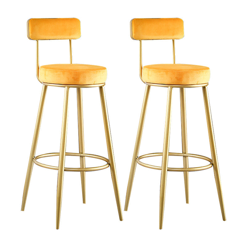 Taburete de bar de metal Glam con respaldo de tela y base dorada