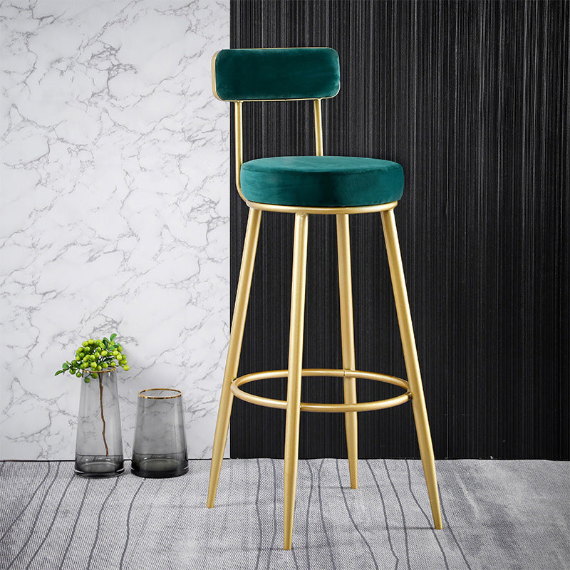 Taburete de bar de metal Glam con respaldo de tela y base dorada