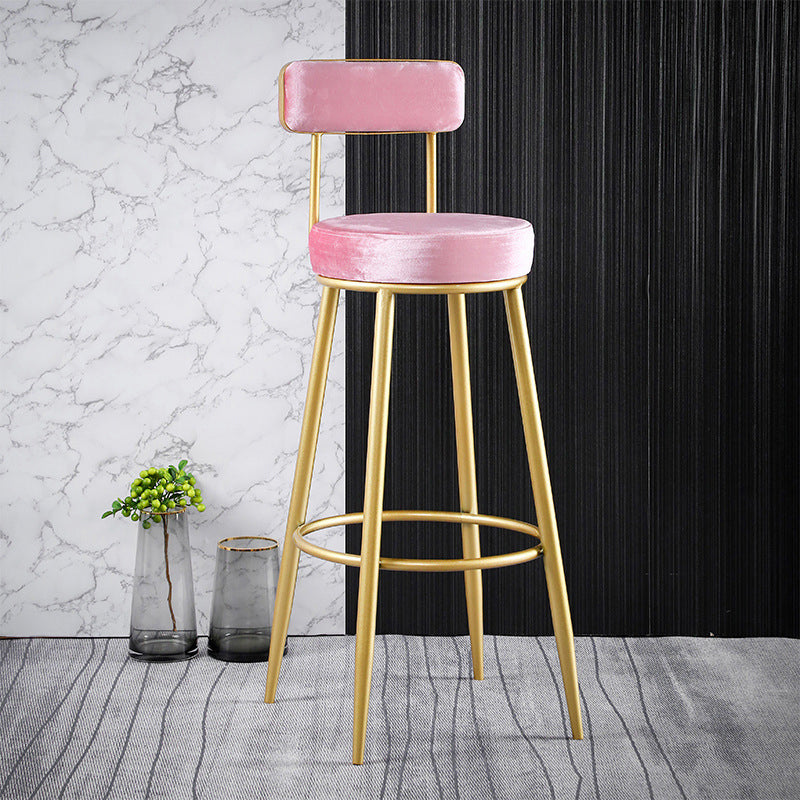 Taburete de bar de metal Glam con respaldo de tela y base dorada