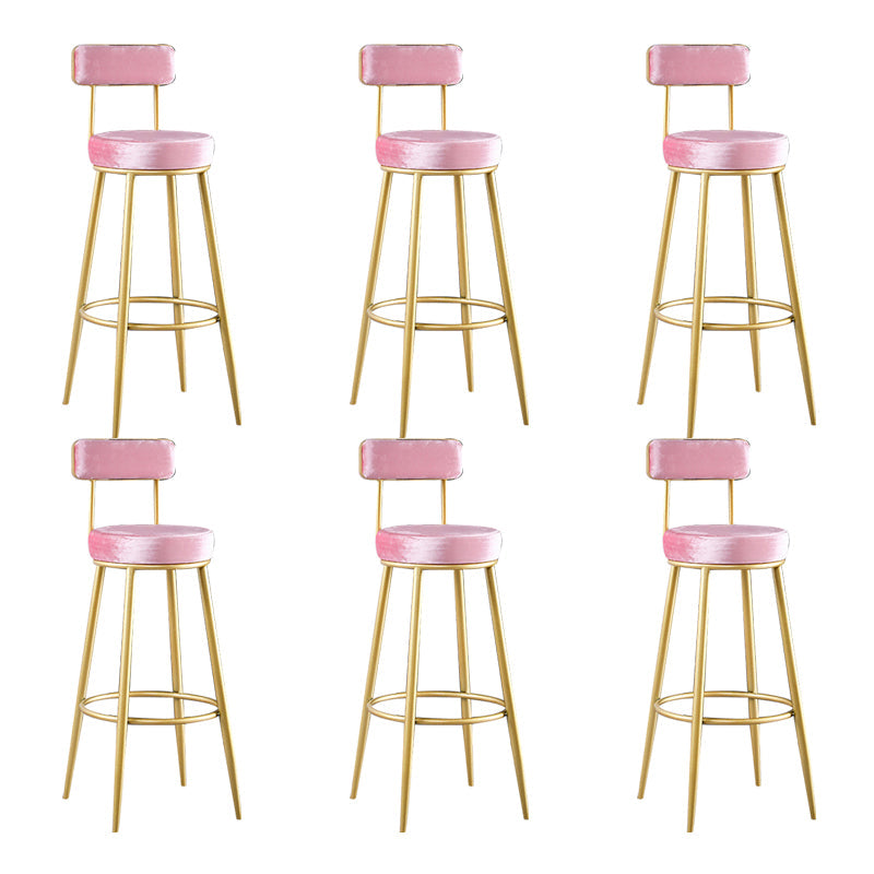 Taburete de bar de metal Glam con respaldo de tela y base dorada