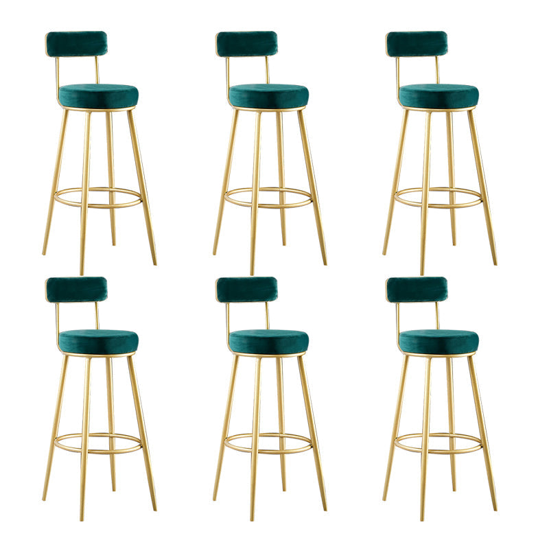 Taburete de bar de metal Glam con respaldo de tela y base dorada