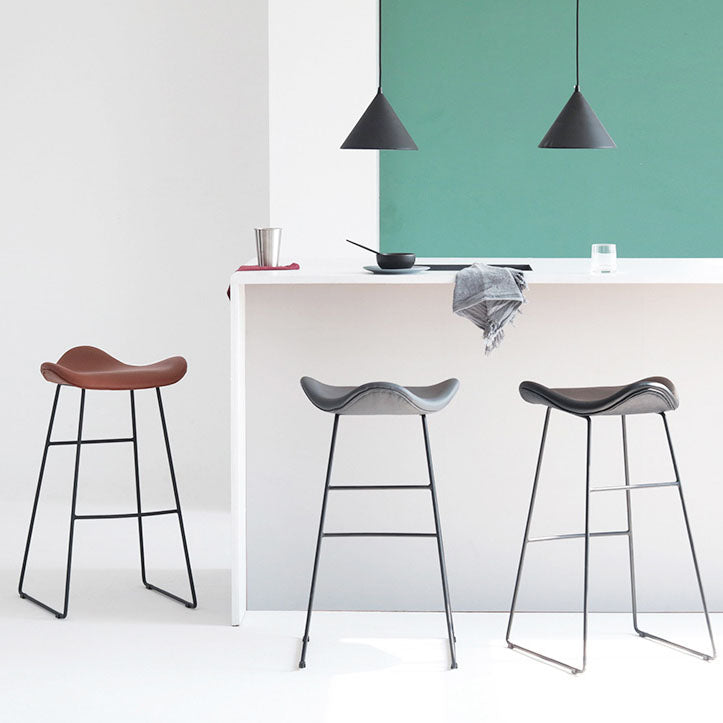 Industrial PU Leather Bar Stool Low Back Stool with Metal Base Clearhalo 'Bar Furniture' 'Bar Stools' 'bar_stools' 'furn' 'furn_bar_stools' 'Furniture' 'Kitchen & Dining Furniture' 6022465