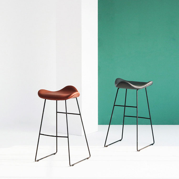 Tabouret de bar en cuir PU industriel tabouret arrière basse avec base en métal