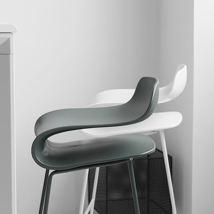 Tabouret de bar en plastique contemporain tabouret de dos bas avec base en métal pour le salon