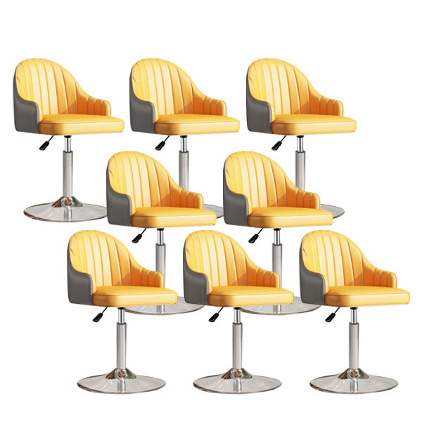 スカンジナビアのメタルバースツールローバックフェイクレザークッションスツールとフットレスト