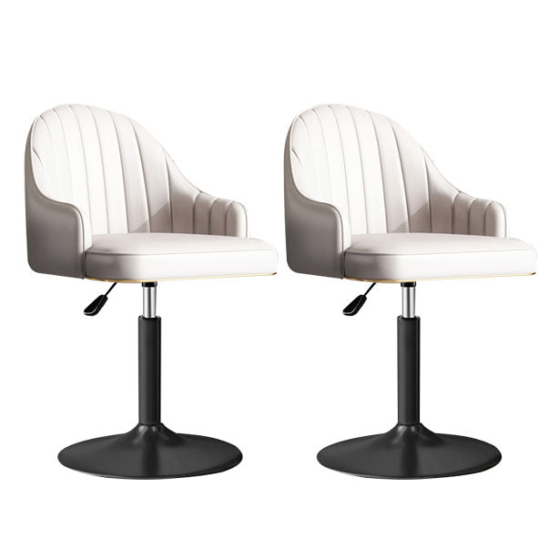 スカンジナビアのメタルバースツールローバックフェイクレザークッションスツールとフットレスト