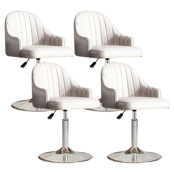 スカンジナビアのメタルバースツールローバックフェイクレザークッションスツールとフットレスト