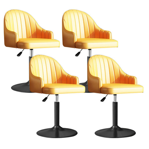 スカンジナビアのメタルバースツールローバックフェイクレザークッションスツールとフットレスト