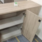 Mobile moderno in legno con chiusura e archiviazione laterale