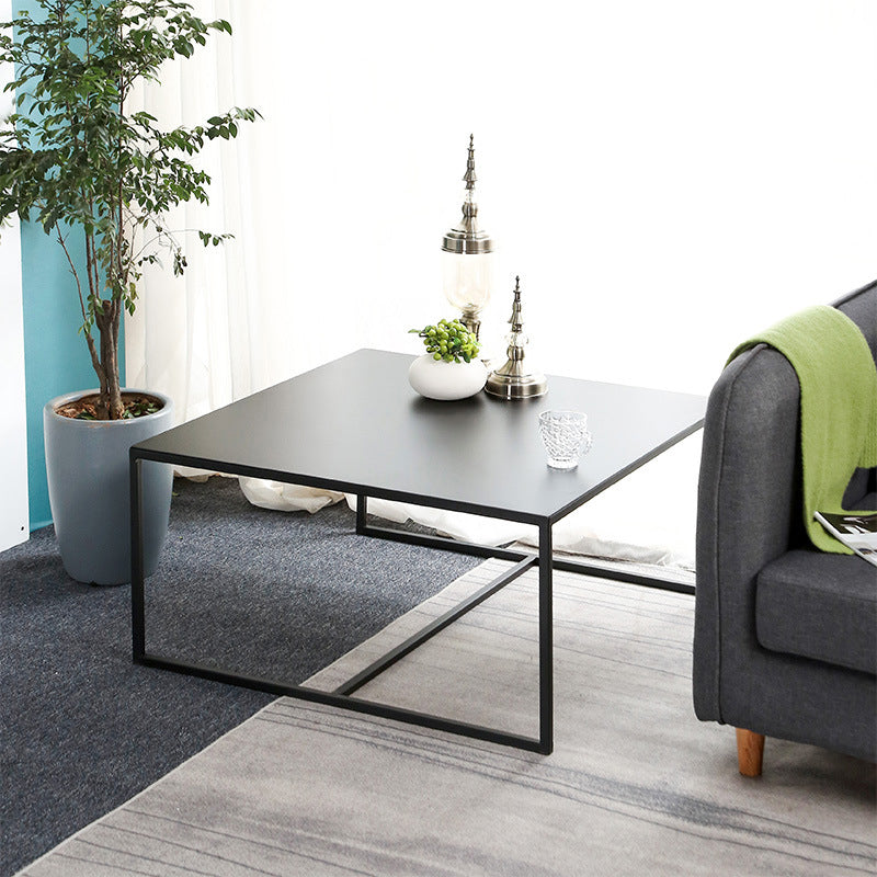 Tavolino moderno di ferro da ferro moderno della metà del secolo con tavolino da cocktail a base di cavalletto