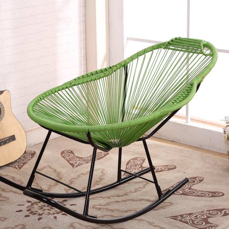Chaise à bascule contemporaine chaise d'aile en osier arrière couleur solide chaise à bascule intérieure