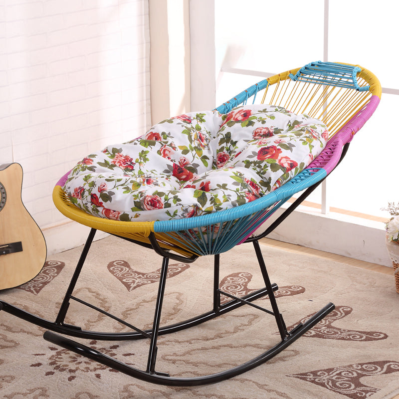 Chaise à bascule contemporaine chaise d'aile en osier arrière couleur solide chaise à bascule intérieure