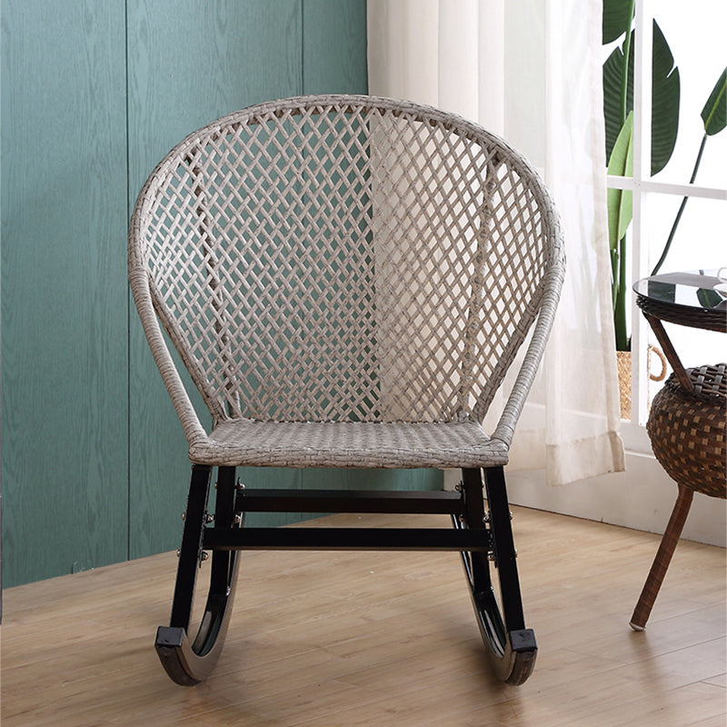 Rattan Rocker Chair Mitte des Jahrhunderts moderner Schaukelstuhl mit grauem Rahmen
