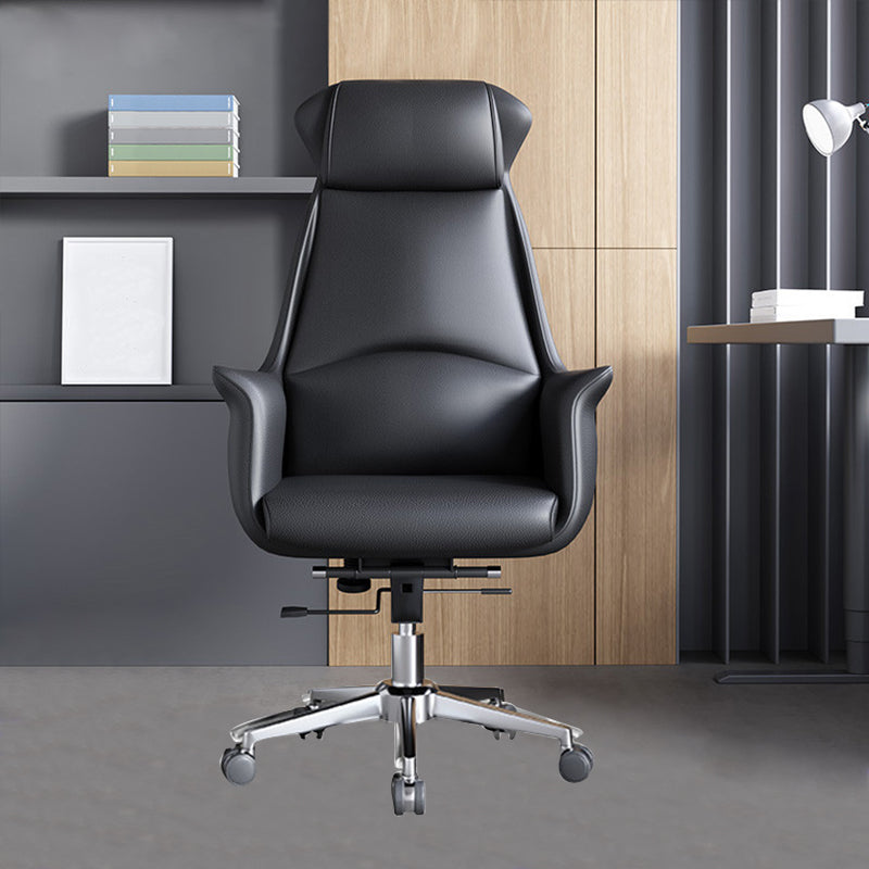 Sedia moderna con braccioli inclusi e rotelle, sedia da scrivania in pelle con schienale alto, colore nero/marrone