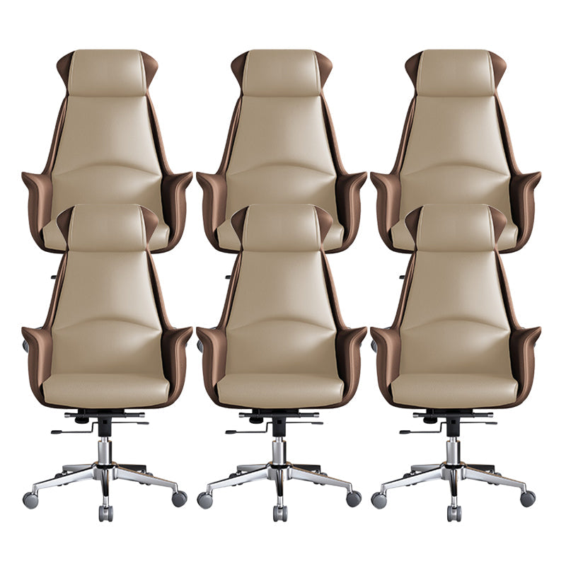 Sedia moderna con braccioli inclusi e rotelle, sedia da scrivania in pelle con schienale alto, colore nero/marrone