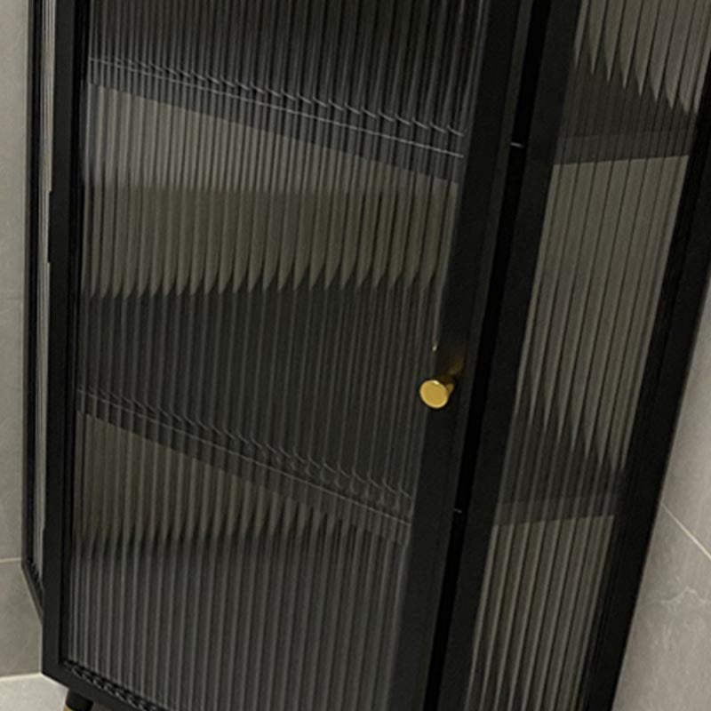 Rack de bouteille à vin de sol en métal.