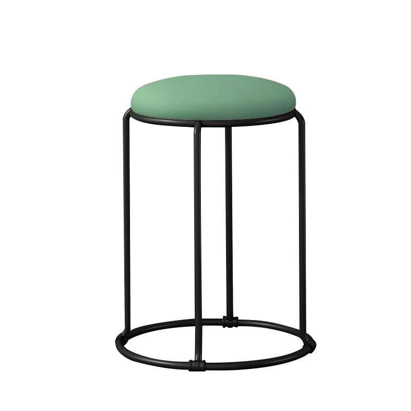 椅子の足を持つモダンオットマンレザー布張り涙抵抗性オットマン