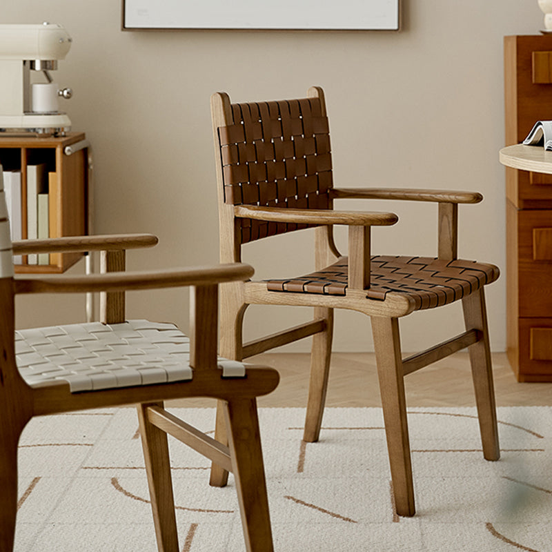 Sedia da pranzo tradizionale in legno di cenere sedia sul retro aperto per la casa