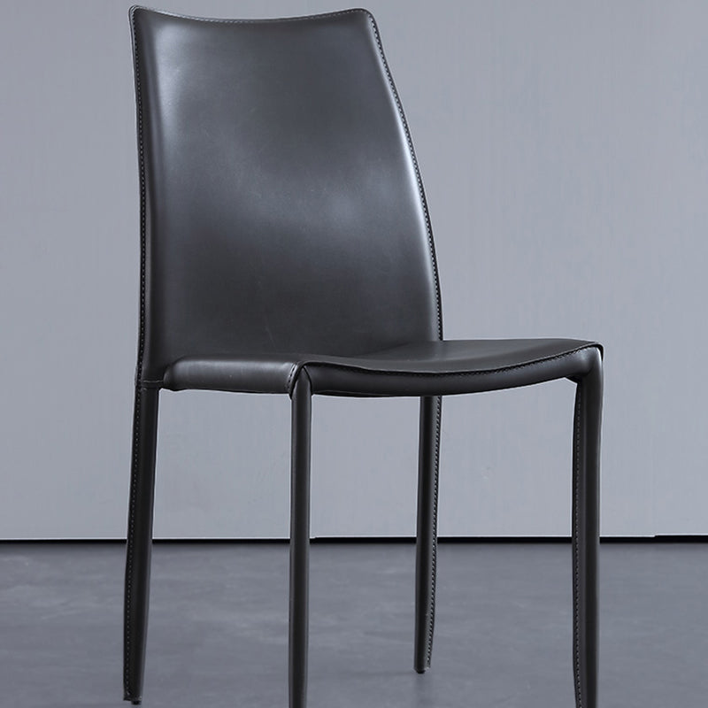 Chaises de salle à manger empilables en cuir fausse